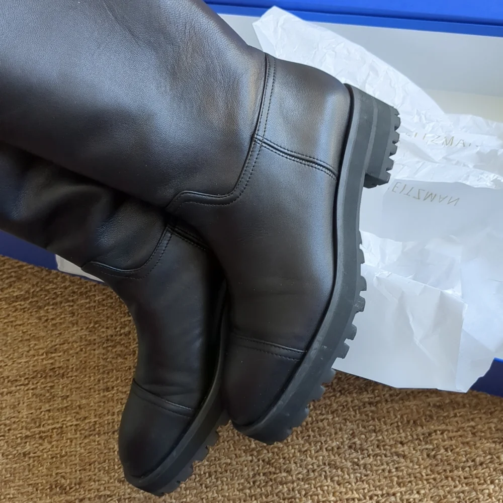Stuart Weitzman Alpine Cozy Boots 37 or 6.5 With Box